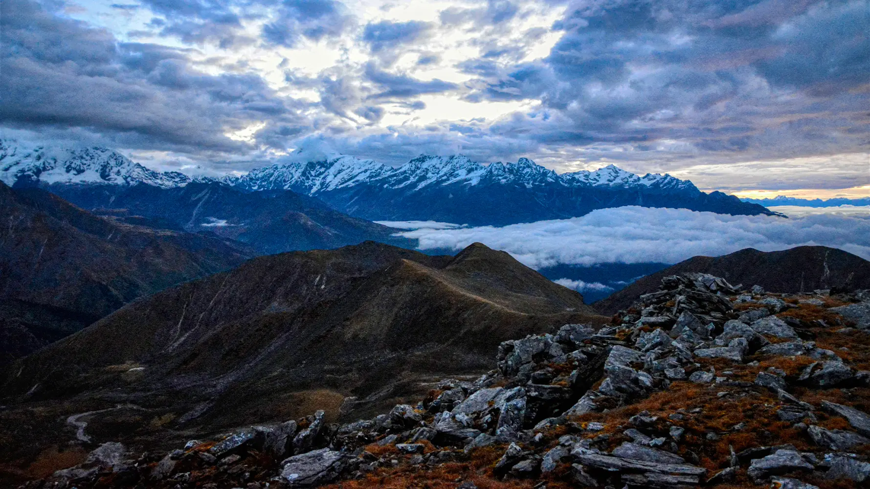 Uttarey–Singalila Circuit Trek